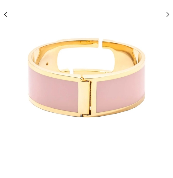 Marc Jacobs The J Marc Large Hinge Rose Enamel Gold Metal Bangle With Dust Bag - Picture 3 of 3